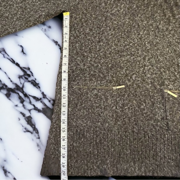 Michael Kors Sweater - Picture 5 of 11